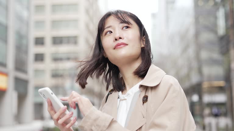 ゼウスWiFiの口コミを見て海外で使う女子