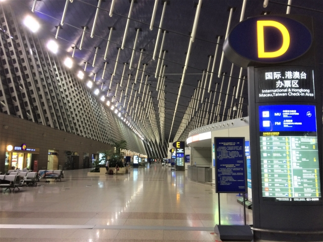 浦東国際空港のターミナル内