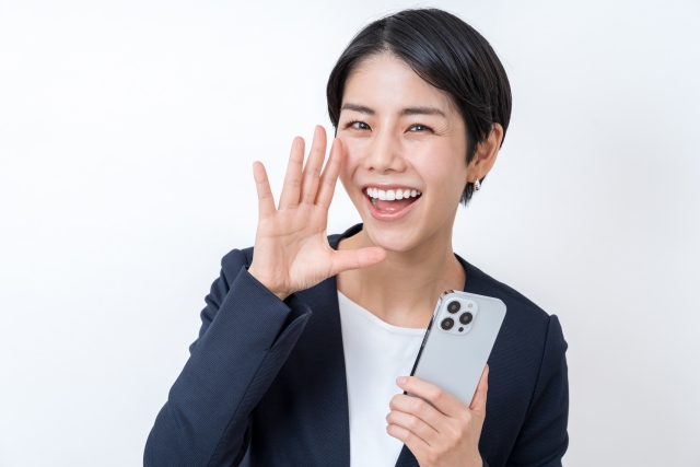 ハワイで楽天モバイルを使いたい女性