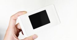 ポケットWi-Fiの機内持ち込みに悩む人