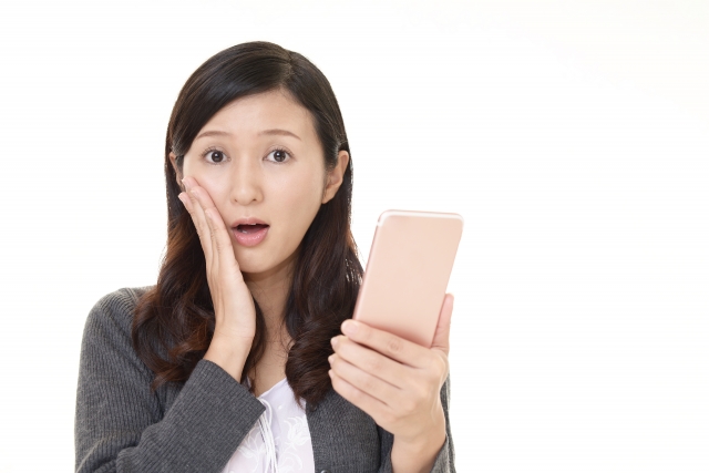 Sailyにはデメリットがあるか検証する女性